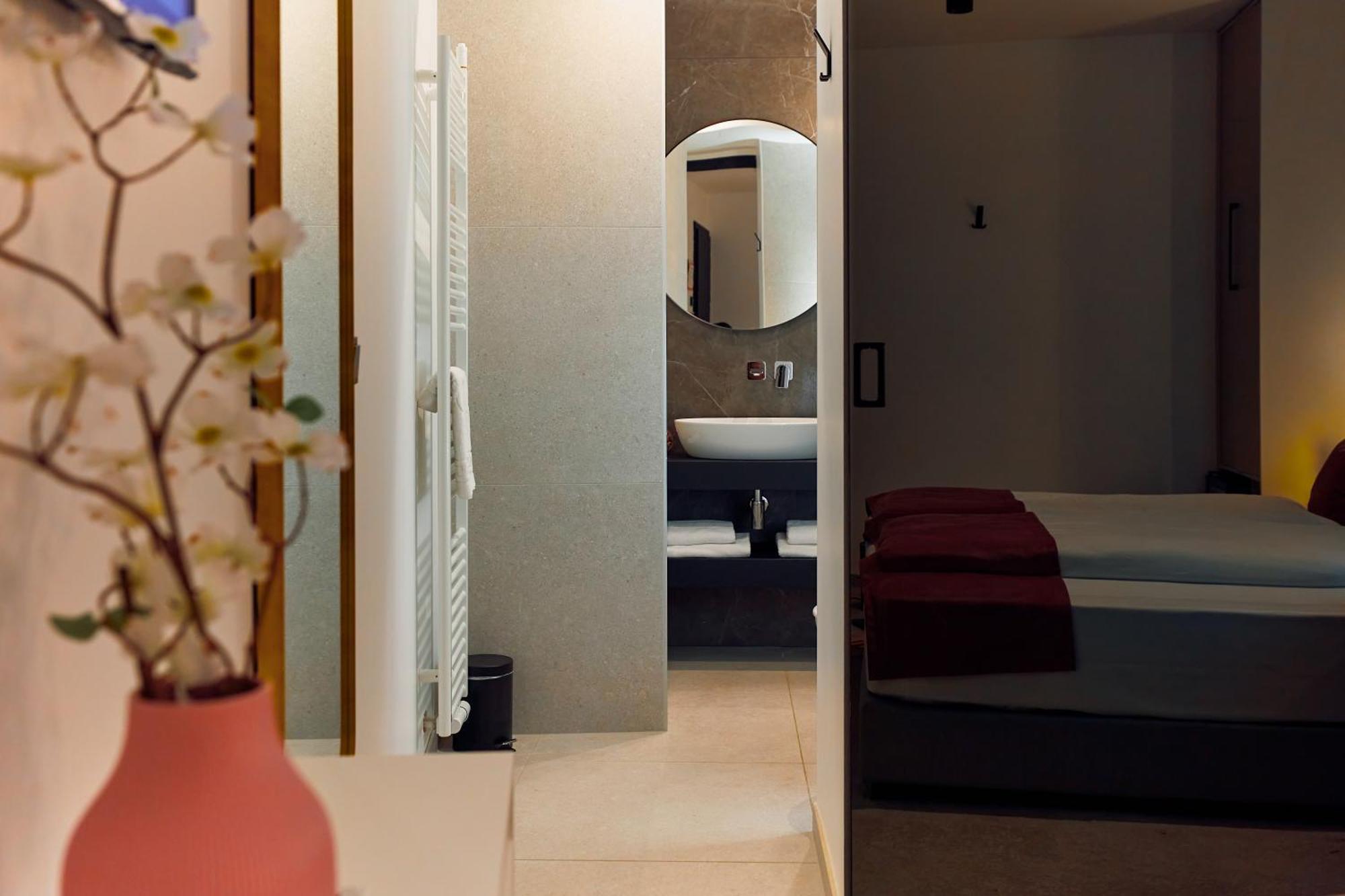 The Hotel 4*